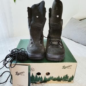 Brand New Danner Men's Wildland Tactical Firefighter 8" boots